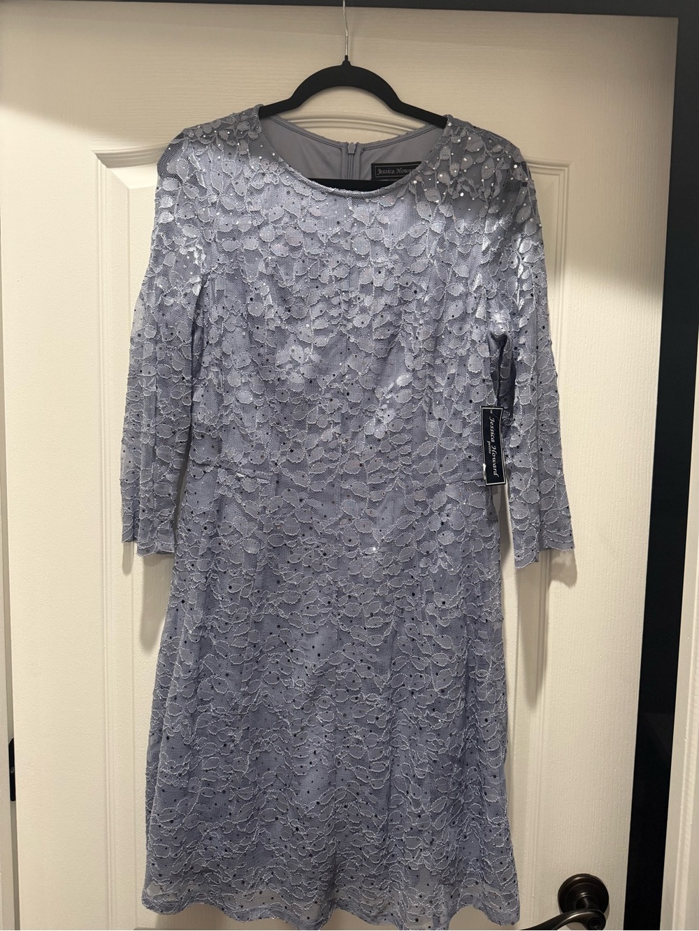 Jessica Howard Light Silver-Gray Lace Long Sleeve Dress